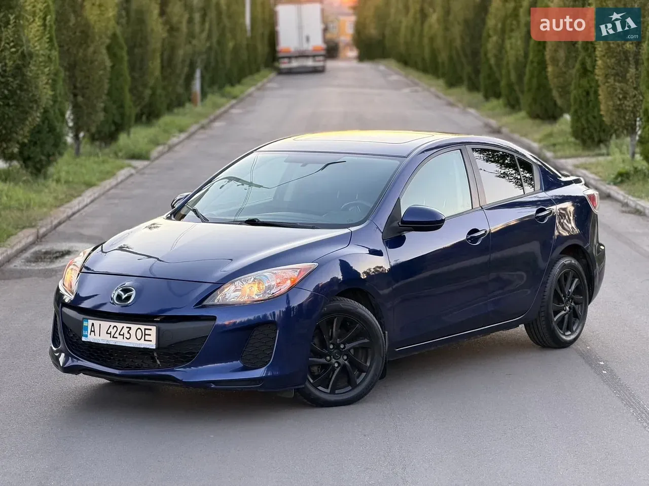 Mazda 3 2012 photo 2