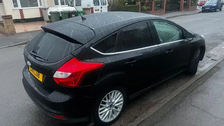 Ford Focus 2011 photo 3