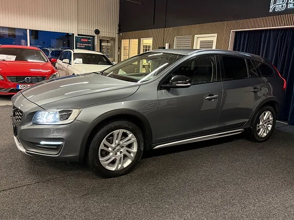 Volvo V60 Cross Country 2016 photo 3