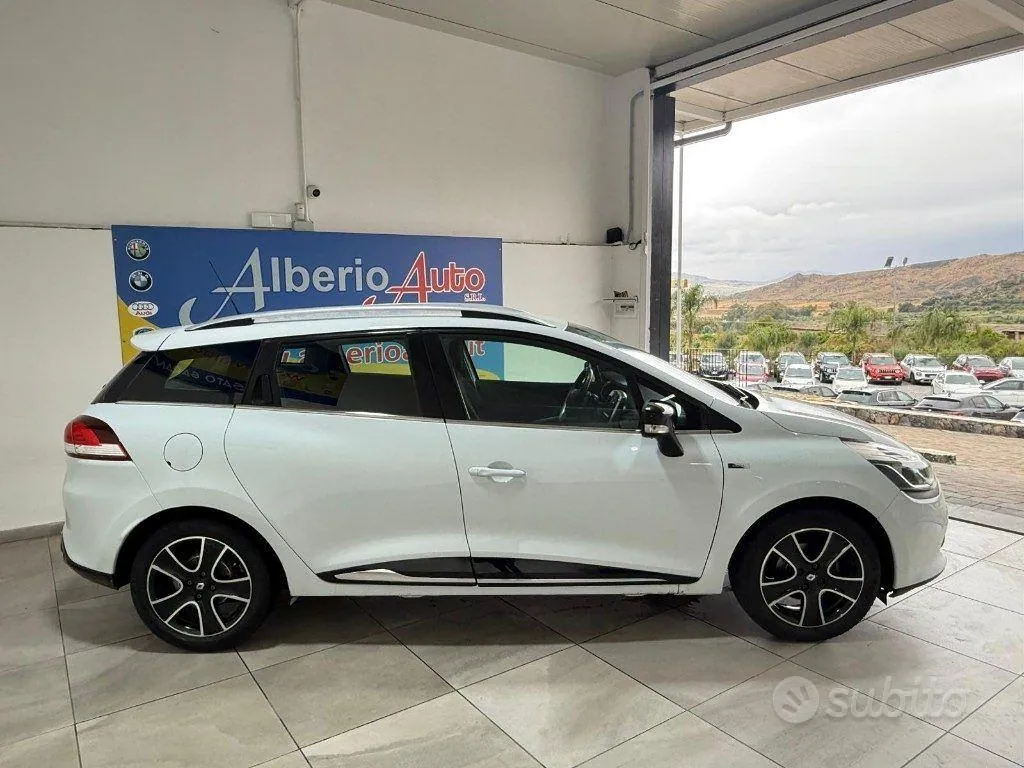 Renault Clio 2016 photo 2