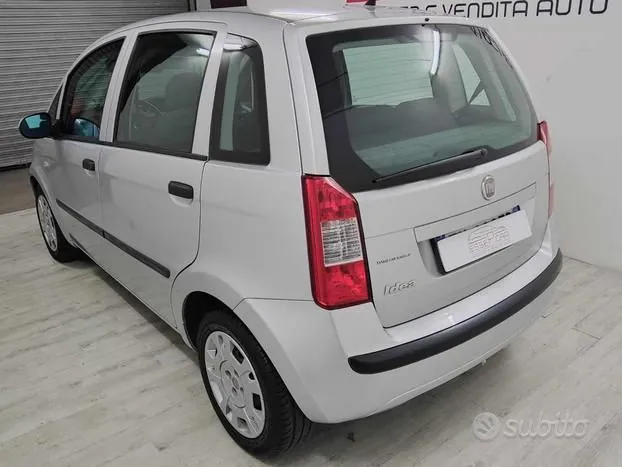 Fiat Idea 2011 photo 4