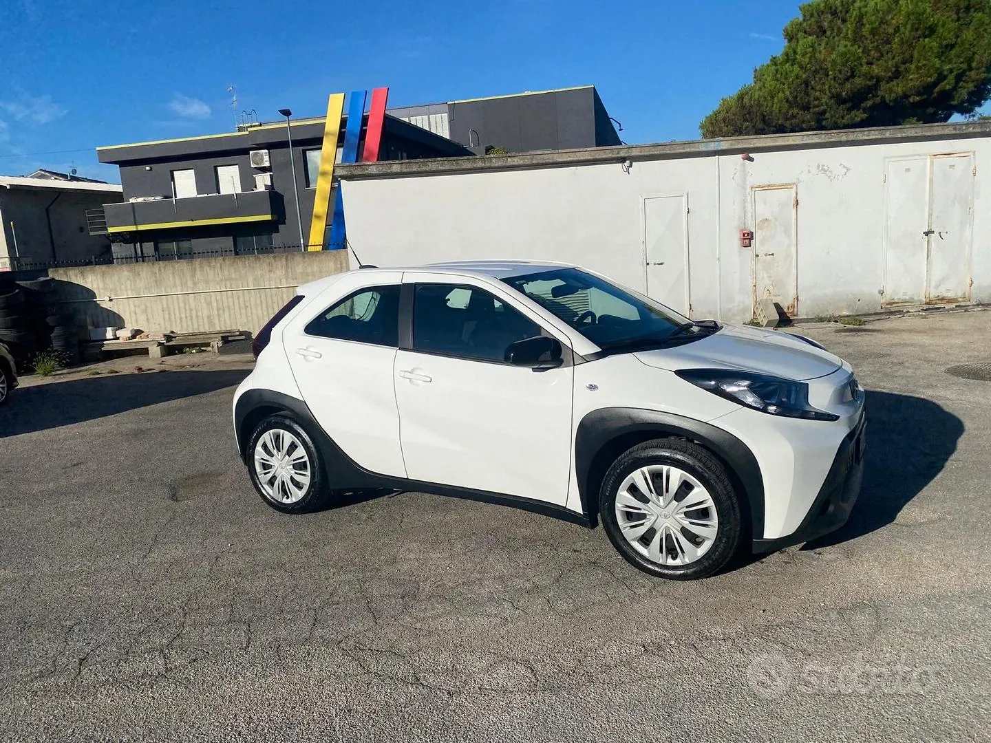 Toyota Yaris 2023 photo 4