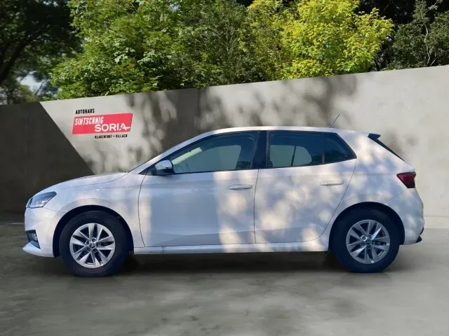 Skoda Fabia 2023 photo 3