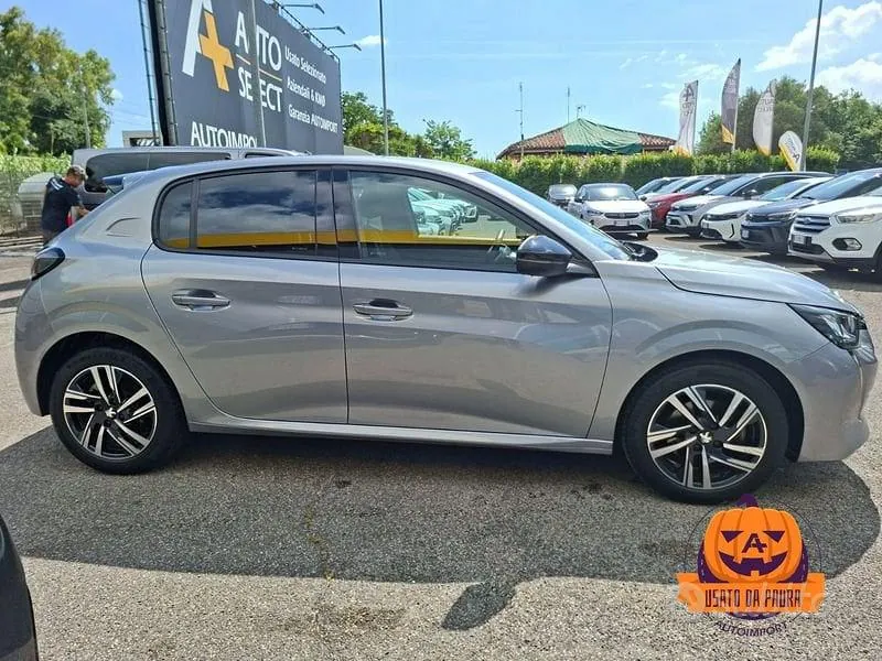 Peugeot 208 2023 photo 2