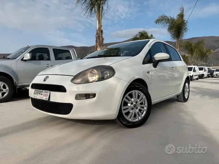 Fiat Punto 2013 photo 2