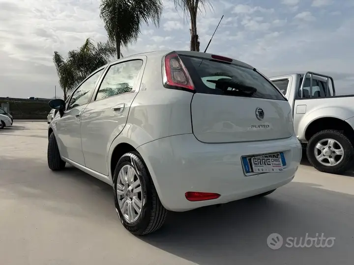 Fiat Punto 2013 photo 3