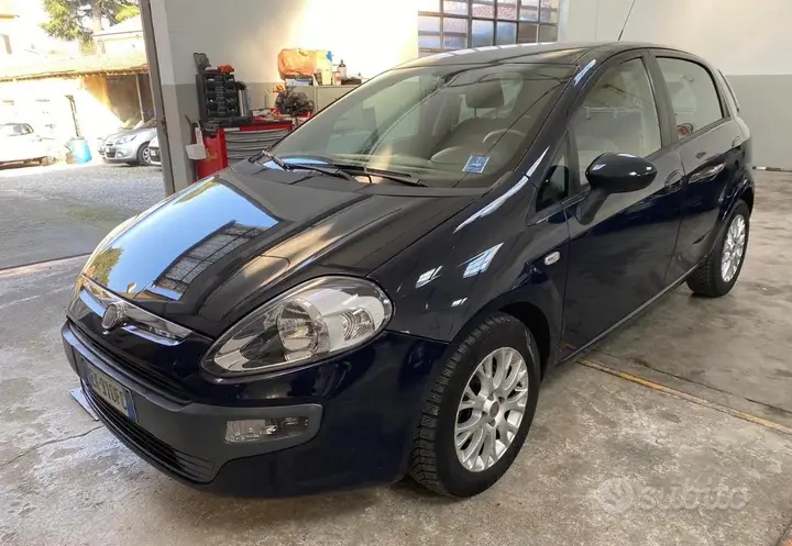 Fiat Punto Evo 2011 photo 2