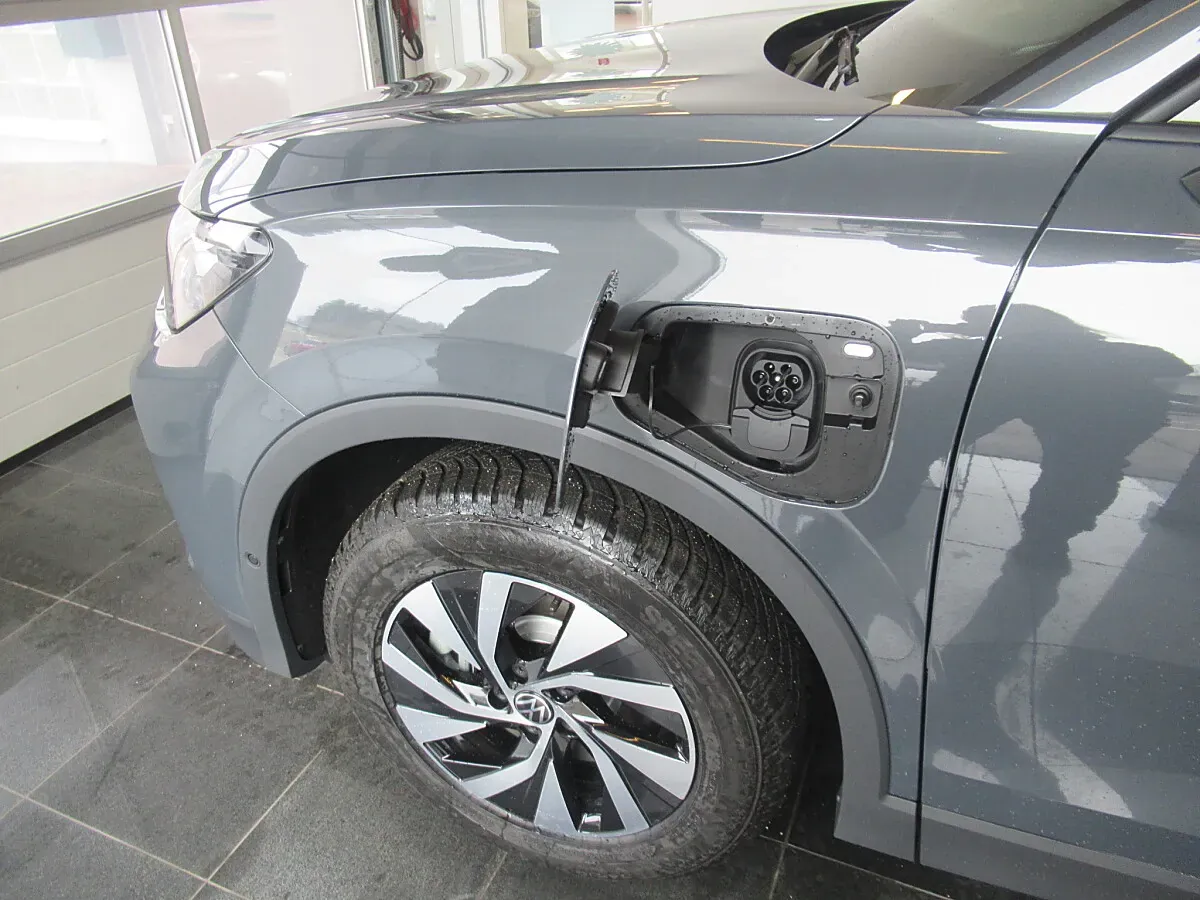 Volkswagen Tiguan 2026 photo 3