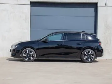 Opel Astra 2022 photo 2