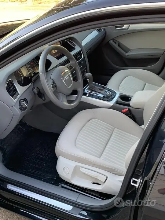 Audi A4 2010 photo 5