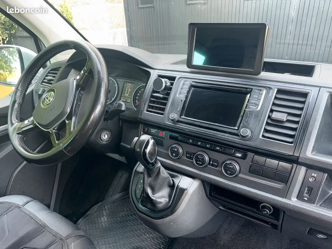 Volkswagen Caravelle 2017 photo 3
