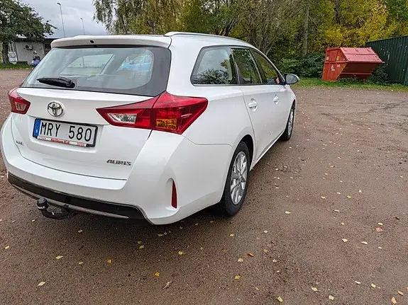 Toyota Auris 2013 photo 4