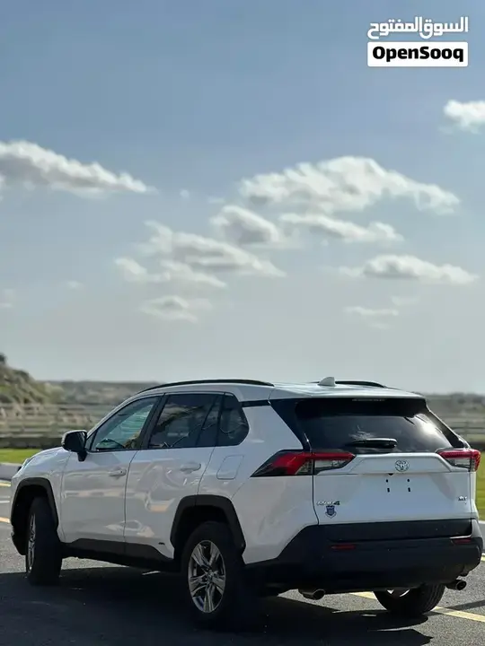 Toyota Rav4 2025 photo 3