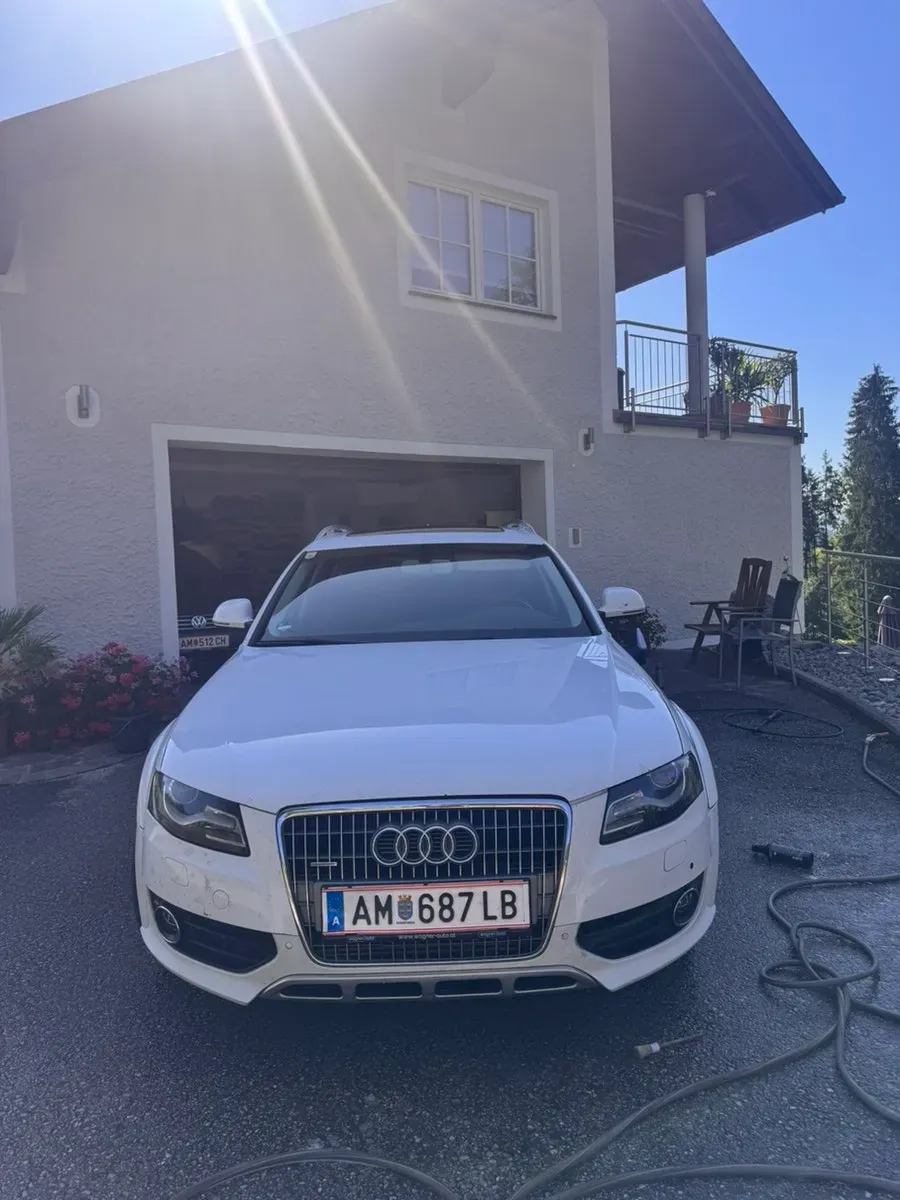 Audi A4 Allroad 2011 photo 2