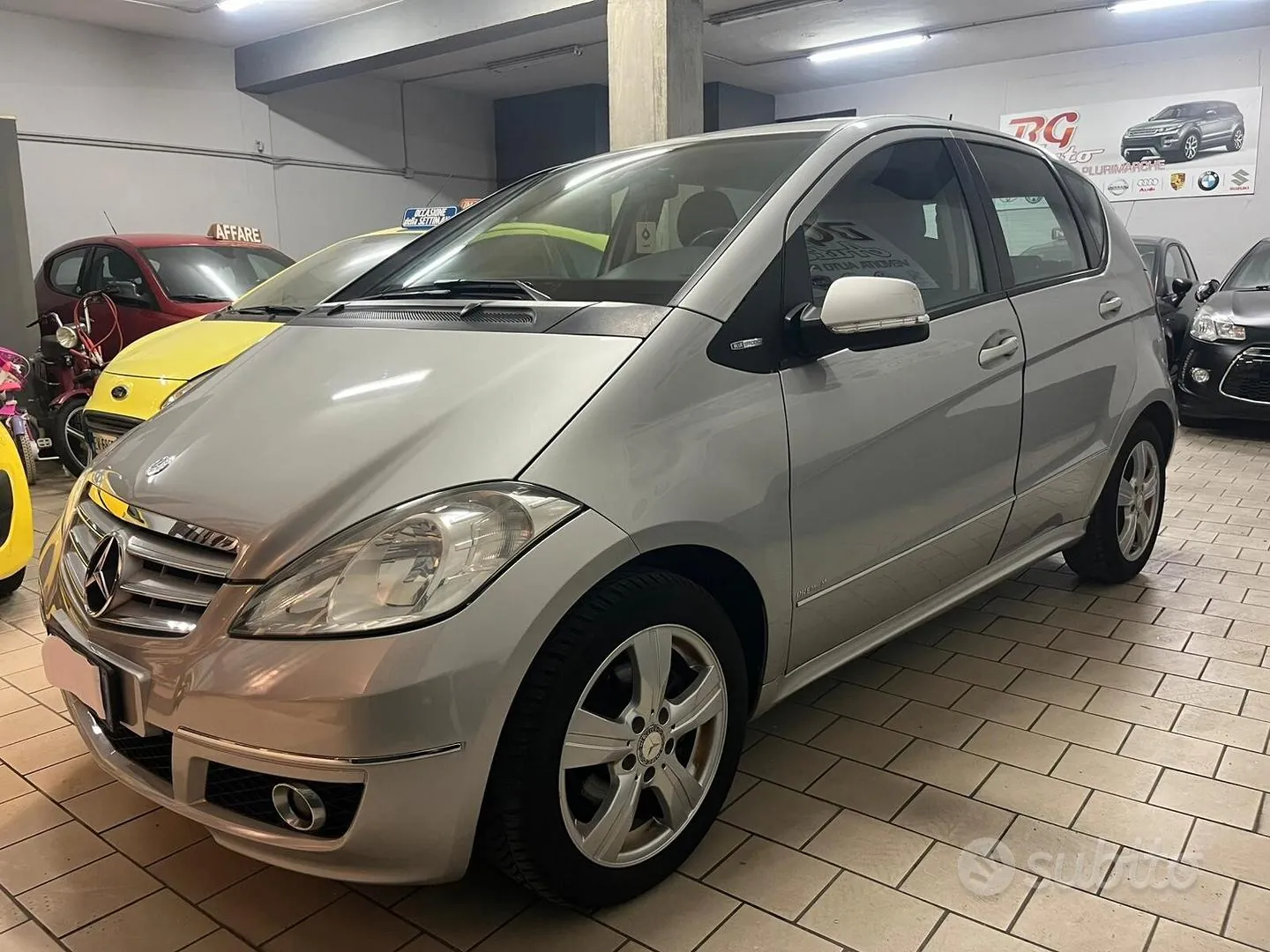 Mercedes-Benz A 160 2010 photo 2