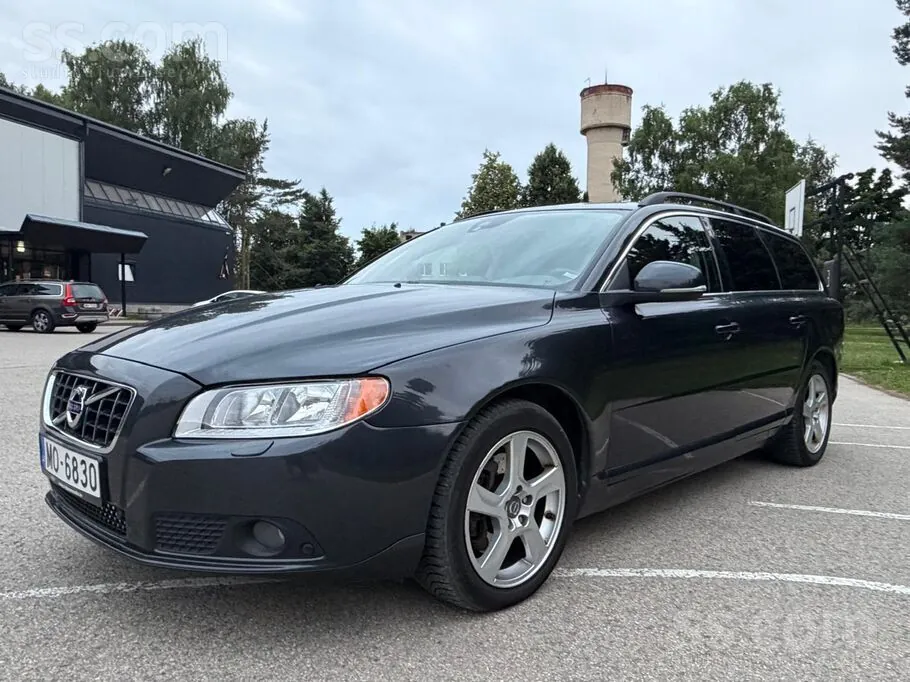 Volvo V70 2012 photo 3