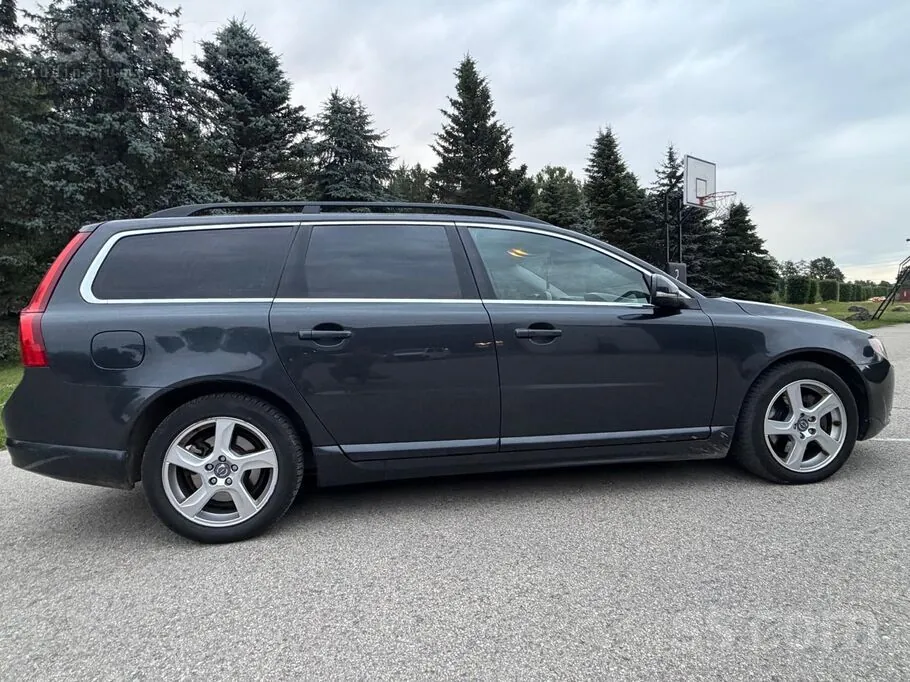 Volvo V70 2012 photo 4