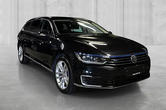 Volkswagen Passat 2017 photo 2