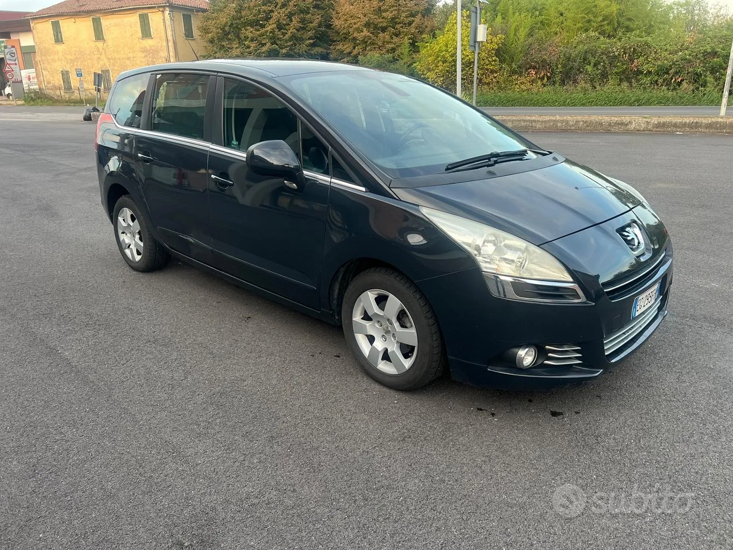 Peugeot 5008 2010 photo 3