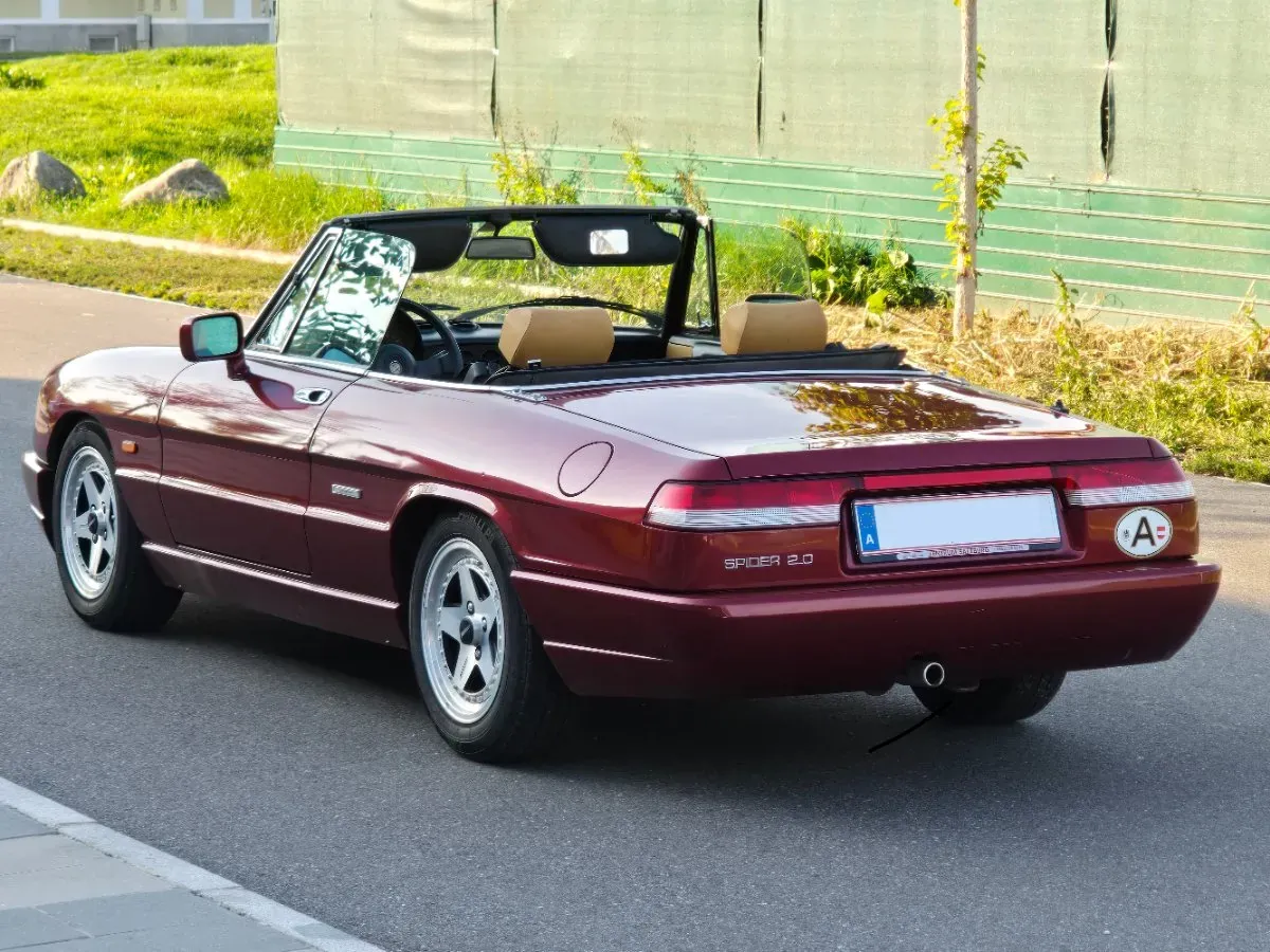Alfa Romeo Spider 1990 photo 3