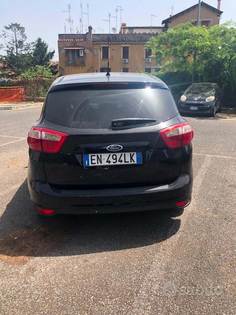 Ford C-Max 2012 photo 2