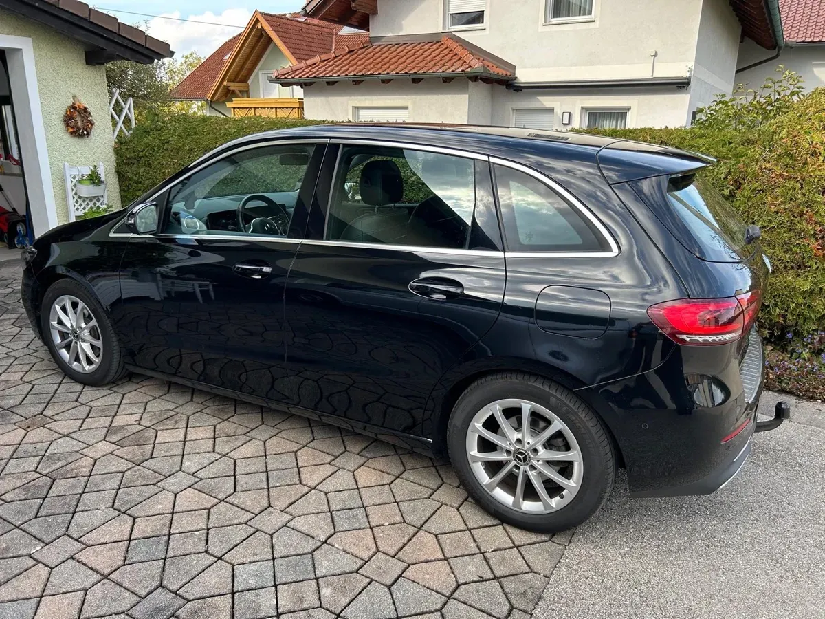 Mercedes-Benz B-Class 2020 photo 2