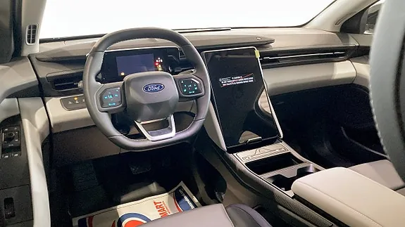 Ford Explorer 2026 photo 4