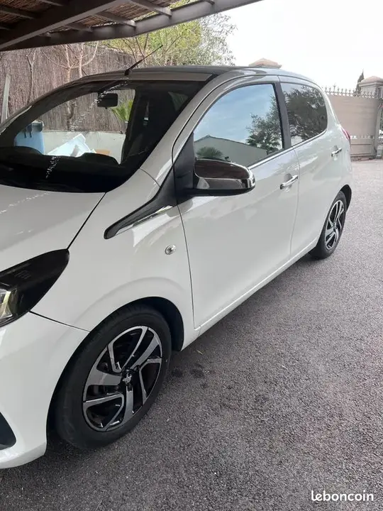 Peugeot 108 2015 photo 4