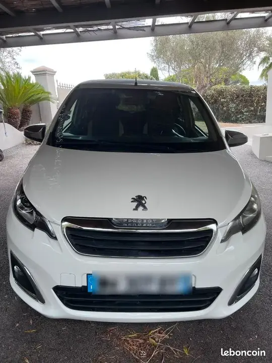 Peugeot 108 2015 photo 5
