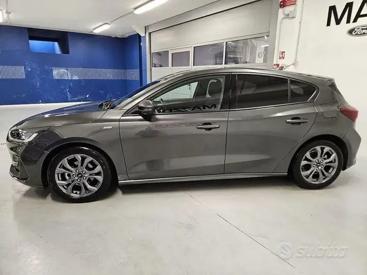 Ford Focus 2025 photo 3