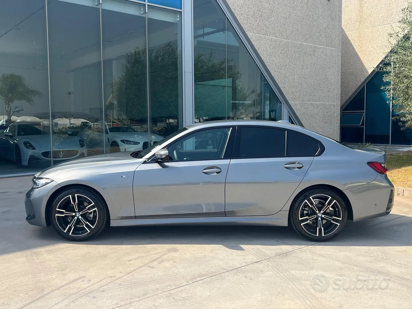 BMW 320D 2023 photo 2
