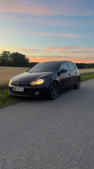 Volkswagen Golf Vi 2010 photo 2