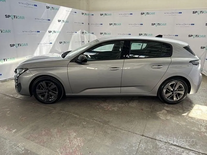 Peugeot 308 2022 photo 2