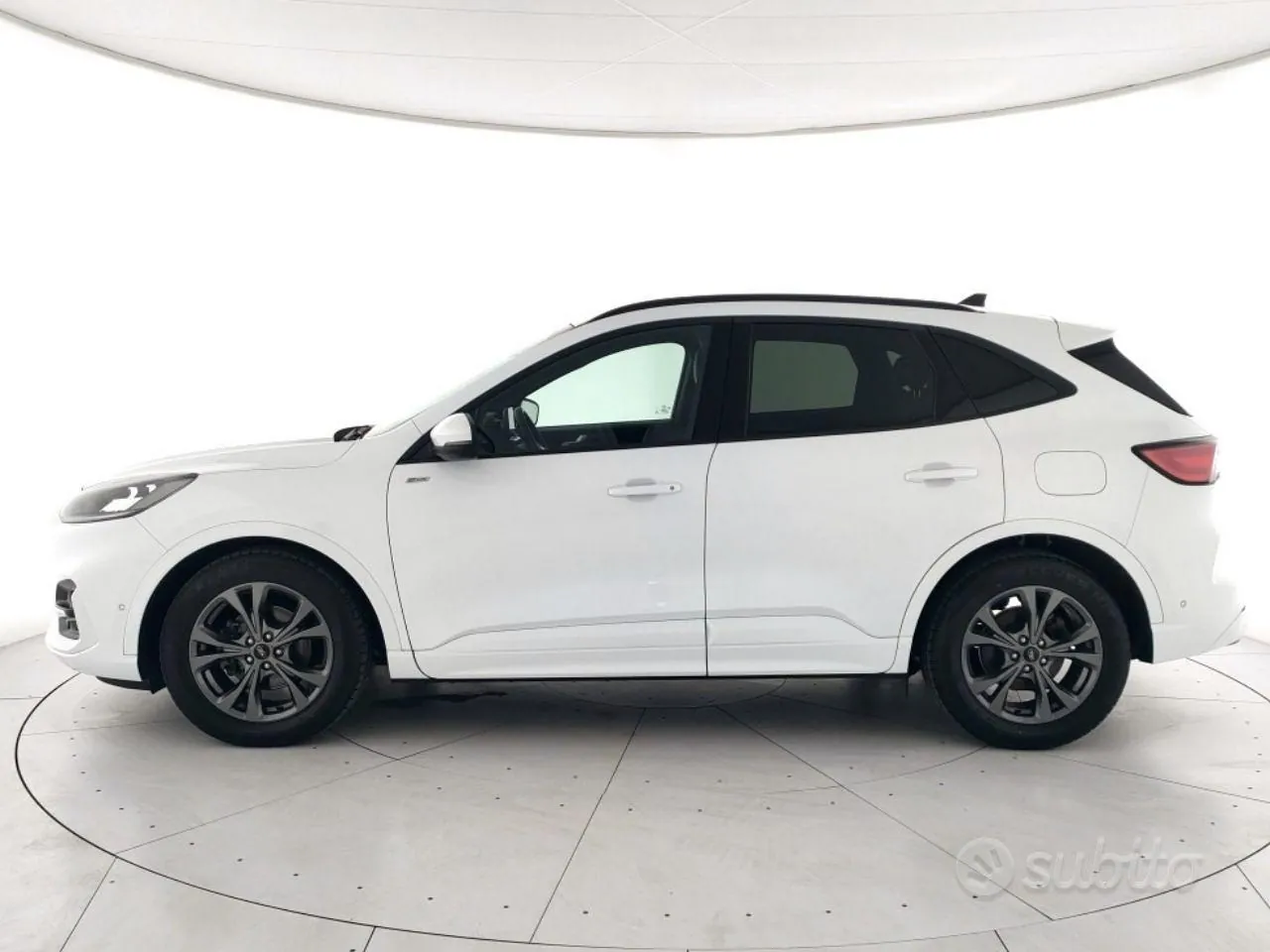 Ford Kuga 2023 photo 2
