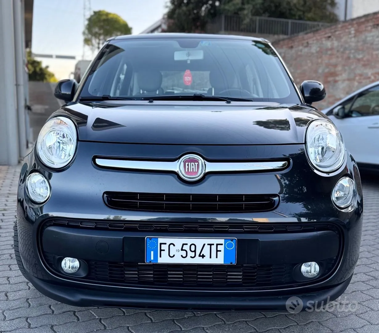 Fiat 500L 2016 photo 2