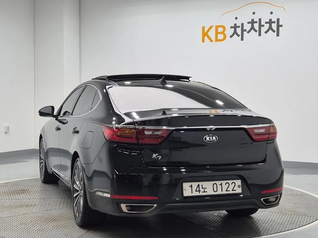 Kia K7 2016 photo 2