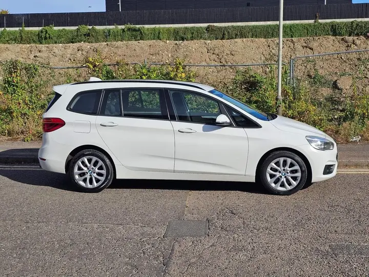 BMW 2 Series Gran Tourer 2016 photo 2