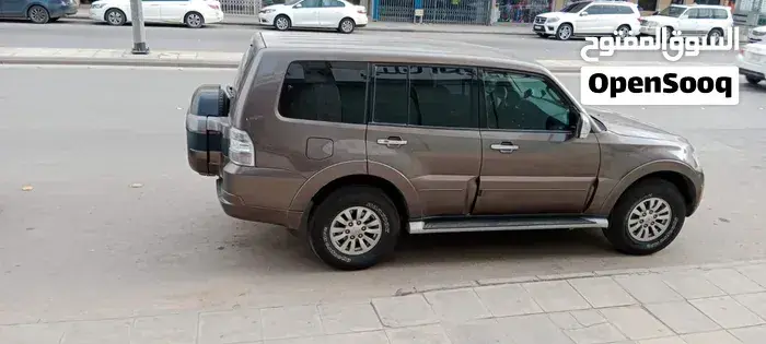 Mitsubishi Pajero 2015 photo 2