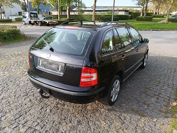 Skoda Fabia 2006 photo 4