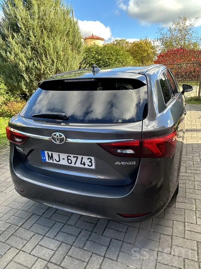 Toyota Avensis 2016 photo 3