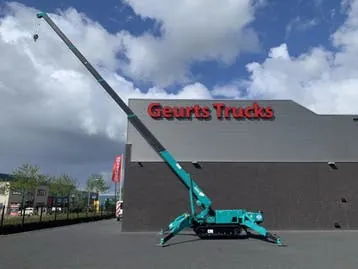 Mazda Crawler Crane