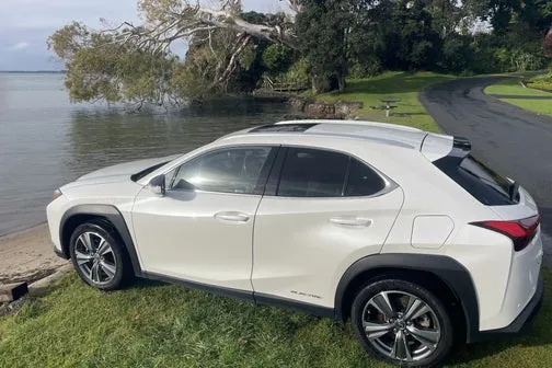 Lexus Ux 300E