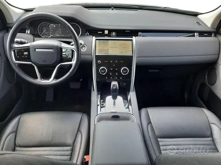 Land Rover Discovery Sport 2021 photo 4