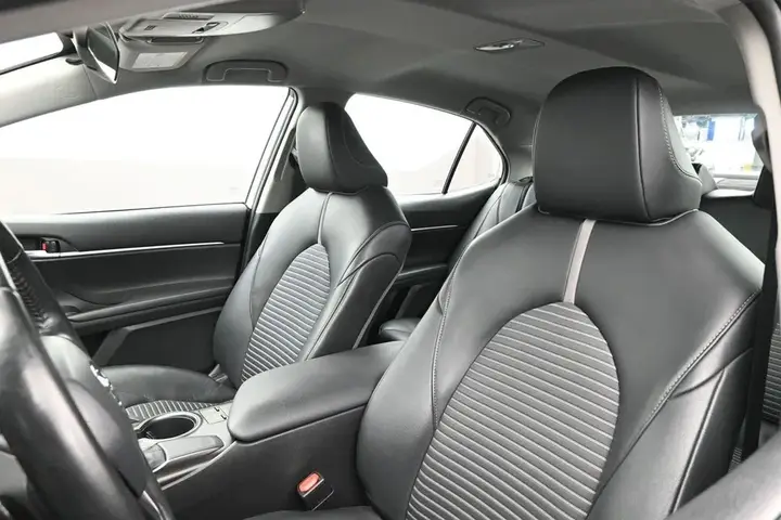 Toyota Camry 2021 photo 4