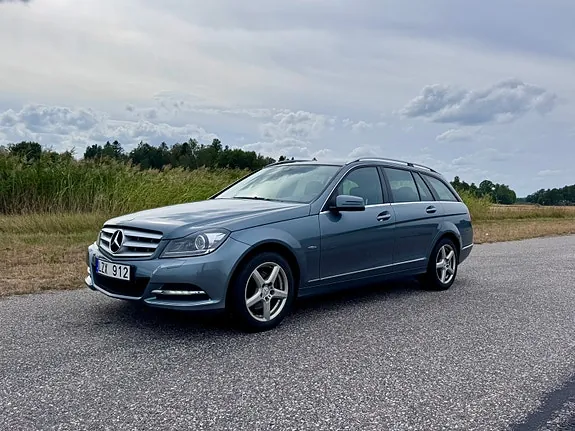 Mercedes-Benz C220