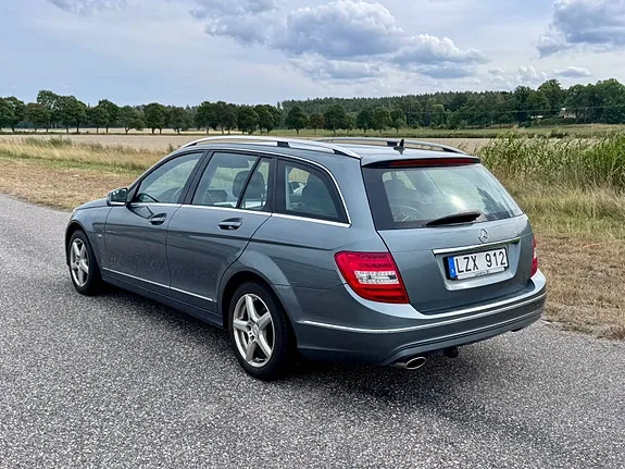 Mercedes-Benz C220 2012 photo 2