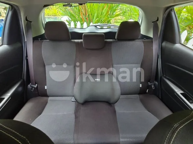 Toyota Vitz 2019 photo 4