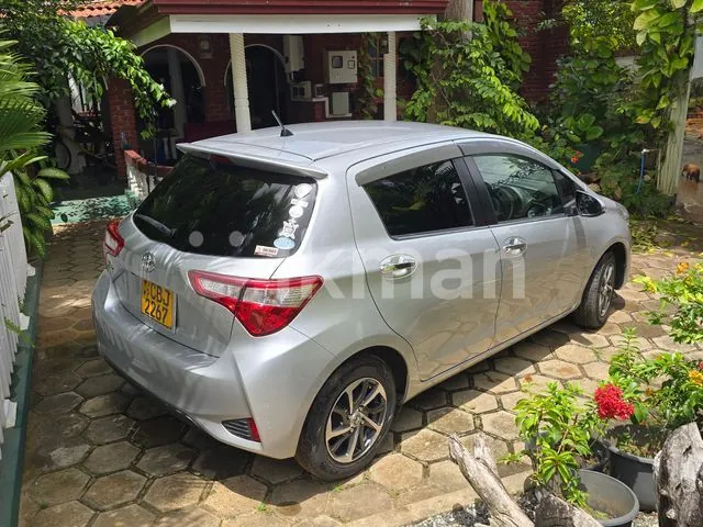 Toyota Vitz 2019 photo 2