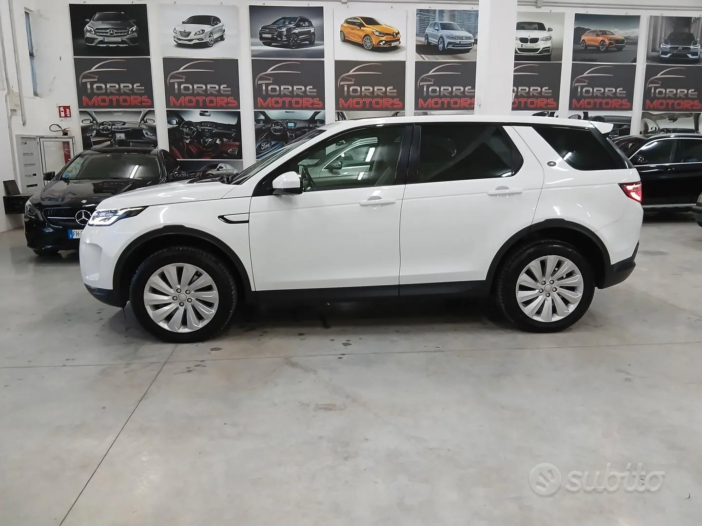 Land Rover Discovery Sport 2020 photo 4