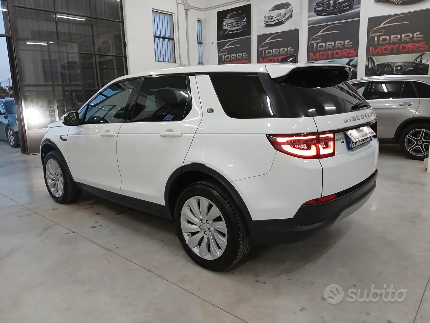 Land Rover Discovery Sport 2020 photo 5